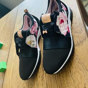 TED BAKER WOMEN
Cepap 2 printed trainer